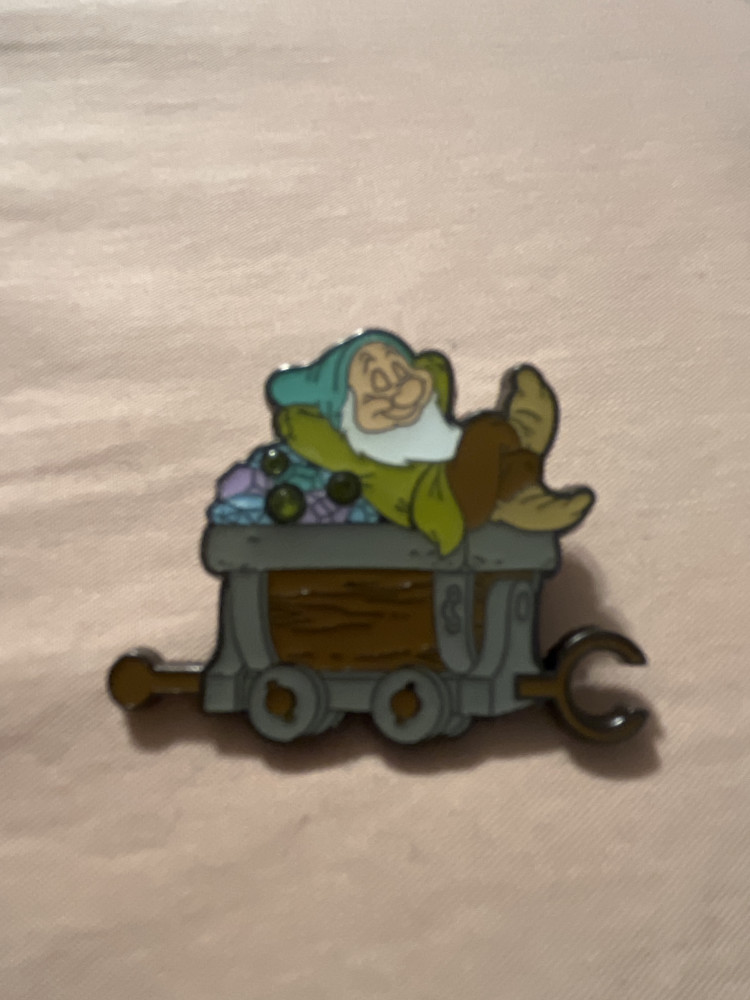 Hot Topic Seven Dwarfs Train Mystery Collection Disney Trading Pin Series Pin Pop