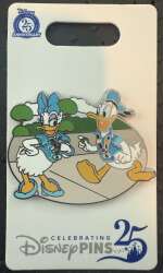 100260 - Celebrating 25 Years of Disney Pin Trading - Daisy and Donald Duck Pin Trading alternate image