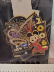 100318 - New Year's Eve/Day - Sorcerer Mickey 2006 - Walt Disney World alternate image