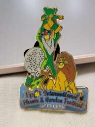 100365 - EPCOT International Flower & Garden Festival 2005 - Rafiki Holding Up Kiara - Walt Disney World alternate image