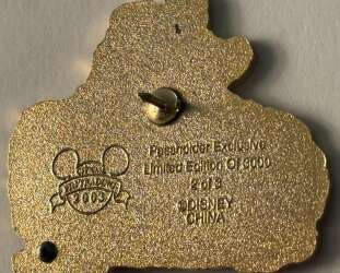 100658 - Epcot International Flower & Garden Festival 2003 - Donald & Daisy Topiary - Walt Disney World alternate image