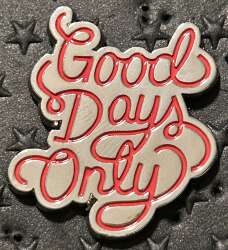 100680 - Old Navy x Disney - Good days Only - Disney Licensed