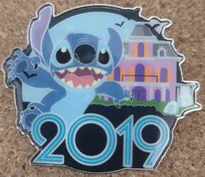 100766 - 2019 Dated Year Pins - Stitch Phantom Manor - DLP - 2019 pin's : Stitch ahead Phantom Manor. - Disneyland Resort Paris