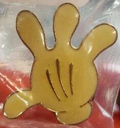 100828 - Monogram International Inc (M.I.I.) - Mickey Unlimited Clothing Collection - White Mickey Glove - Disney Licensed