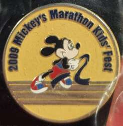 100898 - 2009 Mickey's Marathon Kids' Fest — Mickey Running Medallion - Walt Disney World