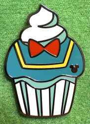 100996 - WDW Hidden Disney Series 2025 Wave B: Cupcake Treats - Donald Duck - Walt Disney World alternate image