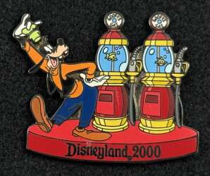 101419 - Disneyland 2000 - Goofy's Gas Station - Disneyland Resort