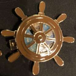 101556 - Mickey & Friends - Pirates of the Caribbean Hinged Ship's Wheel Mystery Collection - Minnie as Mermaid - Shanghai Disney Resort alternate image