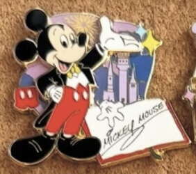 101714 - Pin Trading Fun Day 2025 - Character Signature Mystery Pin - Mickey Mouse - Shanghai Disney Resort