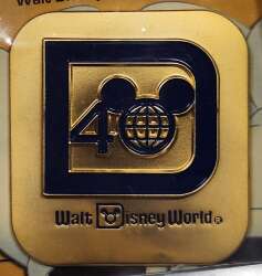 101972 - Cross U - Walt Disney World 40th Anniversary alternate image