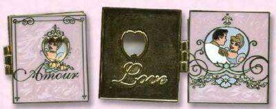 102124 - Love Is Magical - The Language Of Love Boxed Set - #2 Cinderella And Prince Charming - Walt Disney World alternate image