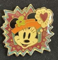 102495 - Minnie Mouse with Flower Hat - Theme Park Cast Member Exclusive