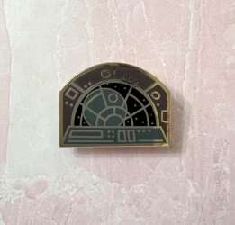 102596 - Fantasy Pin Series: CharmedAndCozy - Pin Pals - Smugglers Run Pin - Fantasy Unlicensed