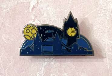 102621 - Fantasy Pin Series: CharmedAndCozy - Pin Pals - Peter Pan London Skyline Pin - Fantasy Unlicensed