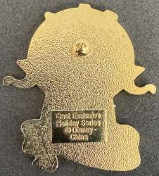 102849 - DLR Cast Member Holiday Work Gifts - Independence Day - Minnie Sewing the American flag - Disneyland Resort alternate image