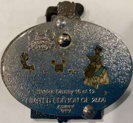 102933 - Hidden Disney Collection - Goofy and Donald dining - Walt Disney World alternate image