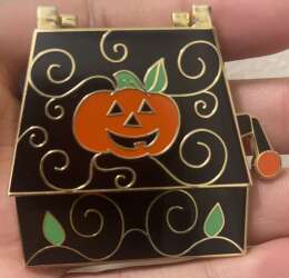 103174 - Jack-in-the-box - Jack Skellington alternate image