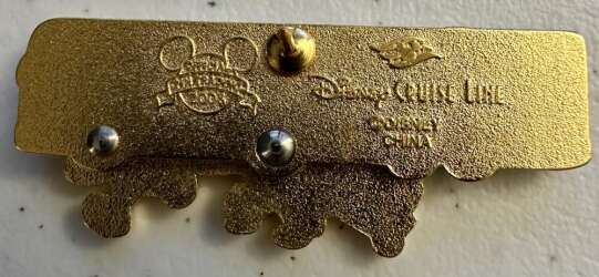 103186 - Disney Cruise Line - Mickey and Minnie Running to Catch Bus with Luggage - Disney Cruise Line alternate image