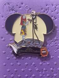 103722 - Bradford Exchange Nightmare before Christmas - Jack Skellington & Sally - Disney Licensed