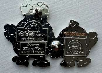 103906 - Al's Toy Barn Chicken Mystery Set - Chicken Ducky and Bunny - Shanghai Disney Resort alternate image