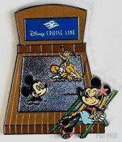 104117 - Disney Cruise Line - DCL - Minnie, Mickey, Angry Donald, Pluto - Swimming Pool - Disney Cruise Line - Disney Cruise Line