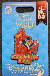 104143 - Disneyland Vault Collection - 70th Anniversary Magic Key Holder Exclusive - Disneyland Resort