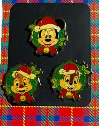 104482 - Christmas 2002 - DSJ Three Pin Wreath Set - Mickey Chip & Dale - Disney Store Japan