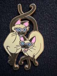 104521 - Disney Shopping - Cats - Si and Am - Disney Store US