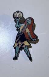 104753 - Hot Topic - The Nightmare Before Christmas Pumpkin Carving Blind Box - Sally - Loungefly