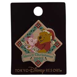 105341 - Christmas 2002 - Wooden Christmas Pooh and Piglet - Tokyo Disneyland Resort