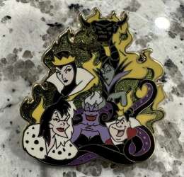 105746 - Jerry Leigh - Jerry Leigh Evil Villains Group Portrait