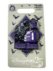 105776 - Magic Key Holder Exclusive — Hatbox Ghost and Haunted Mansion - Disneyland Resort