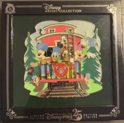 Mickey Mouse & Friends Jumbo Pin