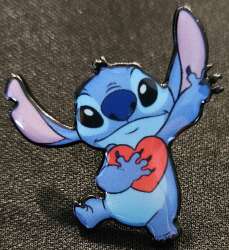 105912 - Unknown Series - Stitch with Heart - Disney Licensed