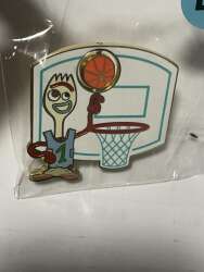 105991 - Magic Prize 2024 - E1 - Forky Basketball - Hong Kong Disneyland