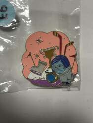 105996 - Magic Prize 2024 - E6 - Sadness Ice Hockey - Hong Kong Disneyland