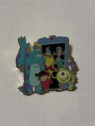 106033 - Pin of the Month 2006 - Cast Exclusive Pin of the Month August 2006 - Mike and Sulley to the Rescue - Disneyland Resort