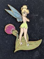 106178 - ANGRY TINKER BELL ARMS CROSSED - Disney Auctions