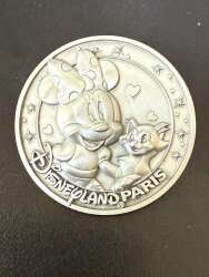 106504 - DLP - Medallion - Minnie & Figaro - Disneyland Resort Paris