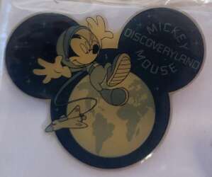 Discoveryland — Astronaut Mickey