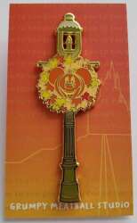 106571 - Fantasy Pin Series: grumpymeatballstudio - Mickey Jack-o-lantern Pumpkin Wreath - Lamppost - Fantasy Unlicensed alternate image