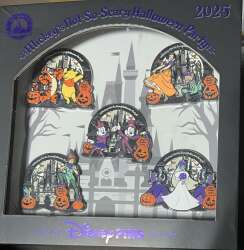 Mickeys Not So Scary Halloween Party Limited Edition Box Set