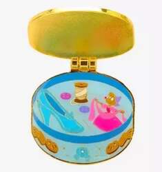 106815 - BoxLunch - Princess Royal Cookies Hinged Blind Box - Cinderella - Loungefly alternate image