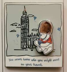 48764 - Winnie the Pooh - Pooh in London alternate image