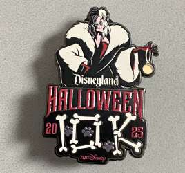 106943 - runDisney: Disneyland Halloween Half Marathon Weekend 2025 - Halloween 10K - Logo - Cruella De Vil - Disneyland Resort