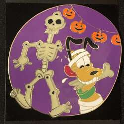 107242 - Halloween Party - Mummy Pluto - Disney Auctions