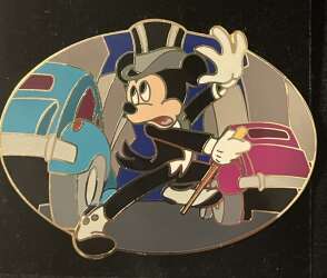 107243 - Unknown Series - Dapper Mickey - Disney Auctions