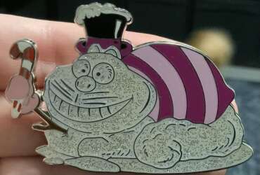 58264 - Snowman Characters Pin Set - Cheshire Cat - Disney Store US alternate image