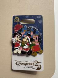 108500 - Christmas 2025 - Mickey and Minnie Cinderella Castle Festive Limited Edition - Disney Store UK alternate image
