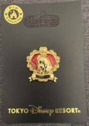 108525 - Gold Crest Emblem - Alice - Tokyo Disneyland Resort alternate image